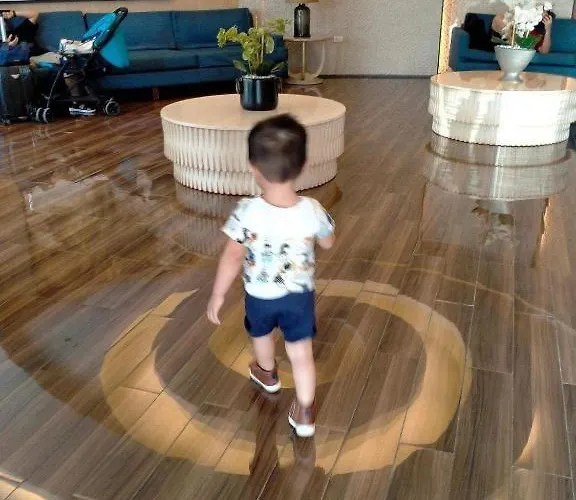 Shell C12 Near Airport Shorwalk To Mall Of Apartment *